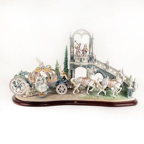 Cinderella's Arrival 1001785 Ltd. - Lladro Porcelain Figurine