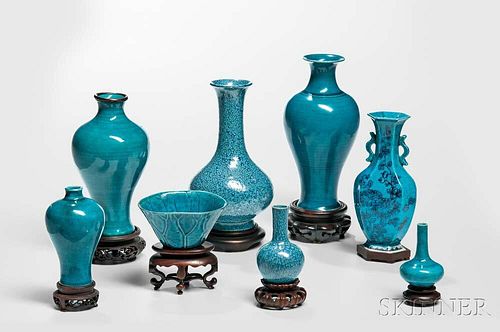 Eight Turquoise Blue- and Robin's Egg-glazed Ceramic Items 孔雀綠釉，爐鈞釉瓷器一組
