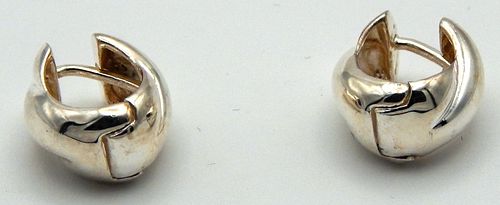.925 Sterling Silver Scalloped Cuff Earrings