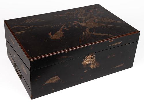 JAPANESE DECORATED LACQUER TRAVELLING DESK