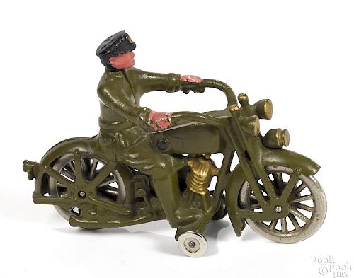 Hubley cast iron Harley Davidson police motorcycle, the driver with a swivel head, 7 1/4'' l.