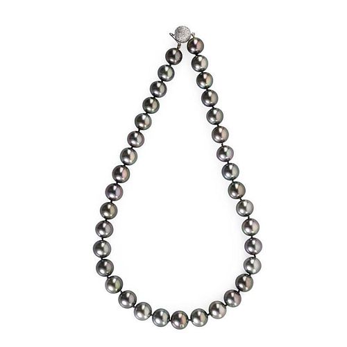 BLACK TAHITIAN PEARL AND DIAMOND NECKLACE