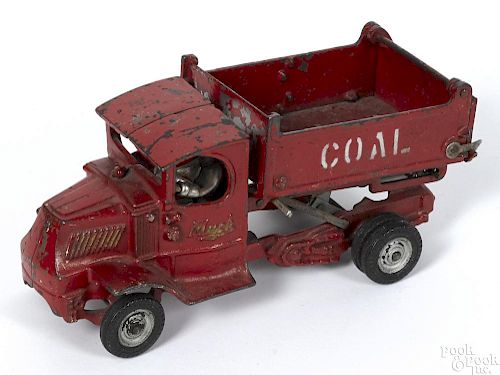 Arcade cast iron Mack Coal scissor dump truck with a nickel-plated driver, 10'' l.