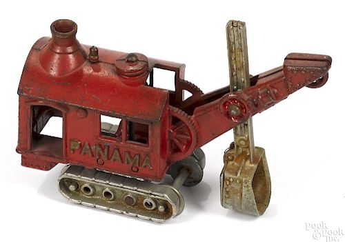 Hubley cast iron Panama steam shovel truck with a nickel-plated bucket and treads, 9'' l.