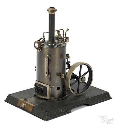 Marklin steam plant with a side mounted single cylinder engine, all proper fittings