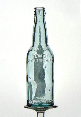 1912 Highland Brewery Beer 12oz Embossed Bottle Newburgh New York