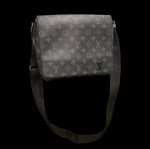 Louis Vuitton Monogram Black Eclipse District PM Messenger Bag for sale at  auction on 28th October