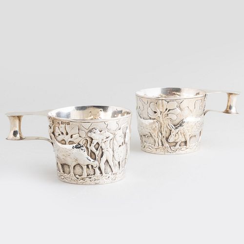 Pair of Edward VII Silver Cups, Modeled After the Antique