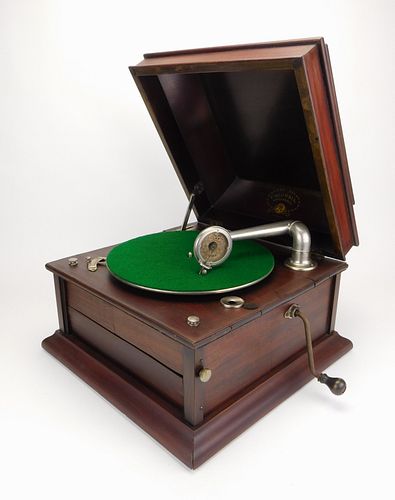 Columbia Grafonola phonograph