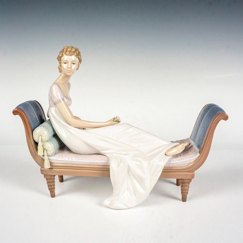 Intermezzo 1005424 - Lladro Porcelain Figurine