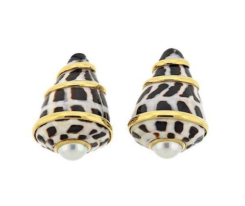 Trianon 18k Gold Shell Pearl Earrings