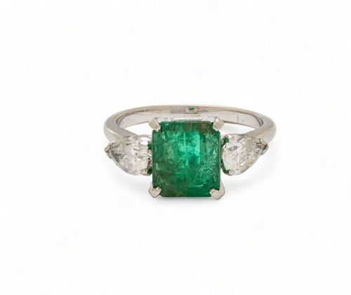 Square Cut Emerald, Diamond & Platinum Ring, Size: 6, 4g