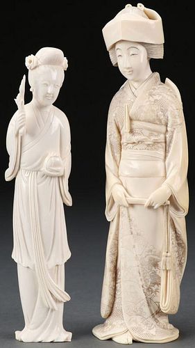 A JAPANESE AND CHINESE CARVED GROUP OF CARVED IVO