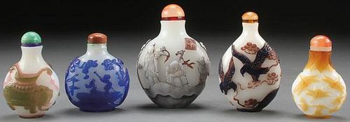 FIVE FINE CHINESE CAMEO GLASS SNUFF BOTTLES