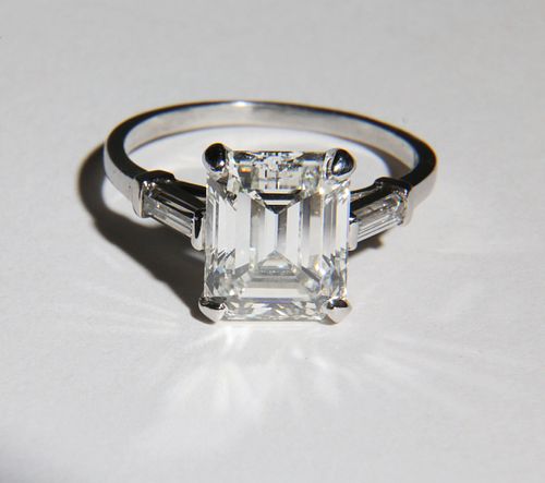 Platinum 4.10 cts Emerald Cut Diamond Ring, GIA Report I Color, VVS1 Stone