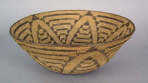 Pima coiled basket, ca. 1910, 7" h., 14 3/4" dia.