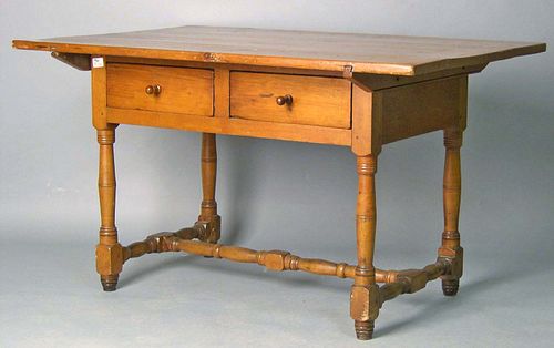 New York pine tavern table, late 18th c., with 3 b