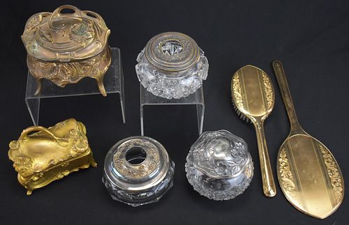 COLLECTION OF VICTORIAN DRESSER ACCESORIES (7)