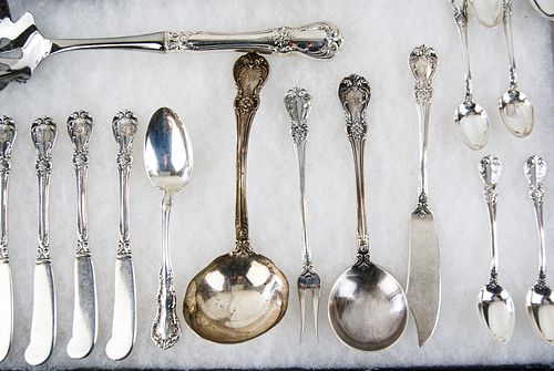TOWLE OLD MASTER PATTERN STERLING SILVER FLATWARE