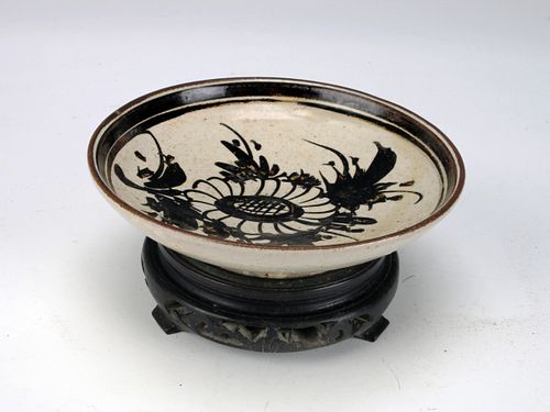 CIZHOU FLORAL DISH ON STAND