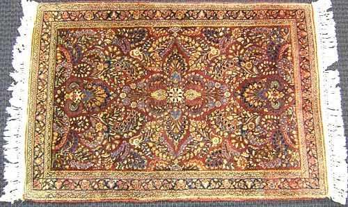 Sarouk mat, ca. 1920, with overall floral patternn
