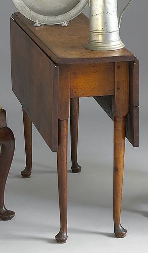 New England Queen Anne maple drop leaf table, ca.7