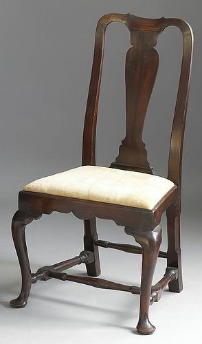 Boston Queen Anne cherry dining chair, ca. 1745, t