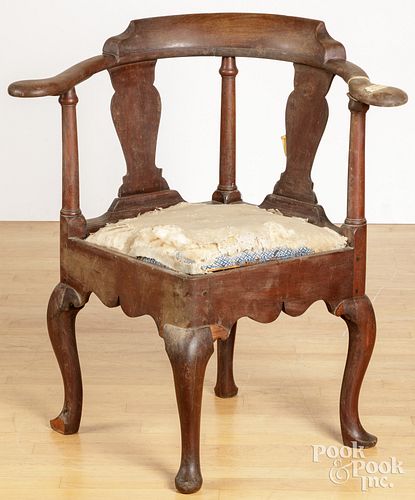 Queen Anne mahogany corner chair, ca. 1765