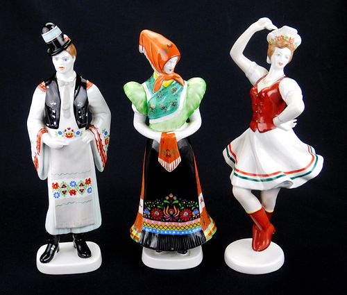 3 Hollohaza Hungary figurines