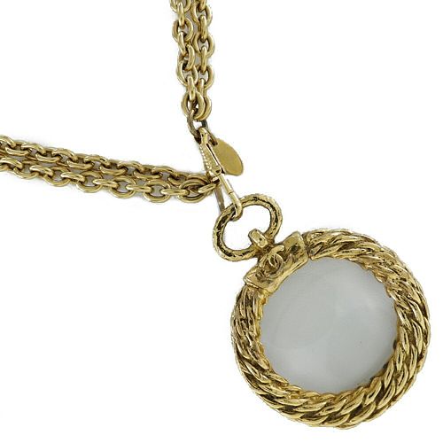 CHANEL LOUPE VINTAGE GOLD PLATED NECKLACE