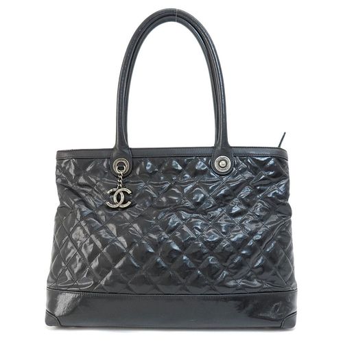CHANEL MATELASSE PATENT LEATHER TOTE BAG
