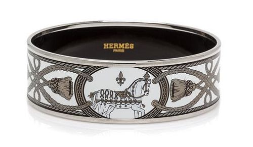 An Hermes Enamel Bracelet, Circumference 9", width .75".