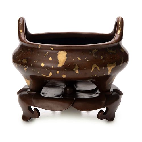 A Gilt Splashed Bronze Tripod Censer, Qing Dynasty