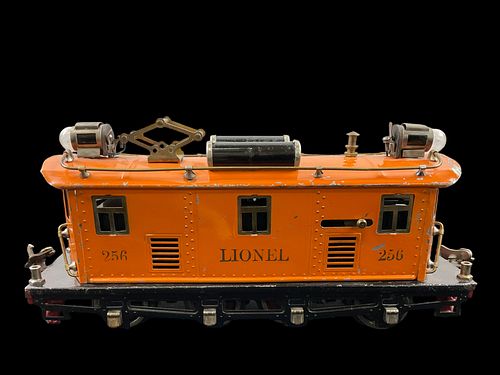 Lionel Prewar O Gauge 256 0-4-4-0 Double-Motor Engine Electric Locomotive (1924-30) Orange 