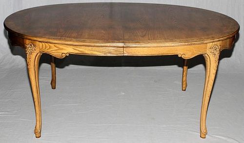 AMERICAN OAK DINING TABLE MID 20TH C.