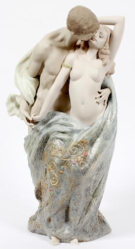LLADRO PORCELAIN FIGURE GROUP PASSIONATE LOVERS