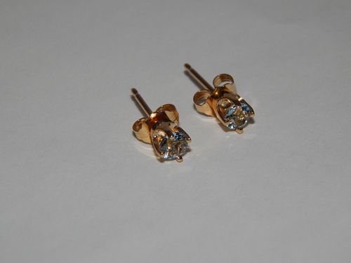 14K Gold & Aquamarine Stud Earrings 