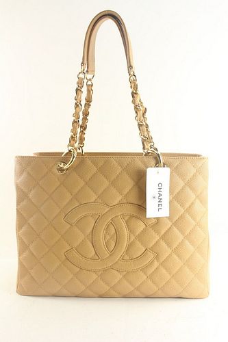 CHANEL QUILTED CAVIAR LEATHER CHAIN TOTE