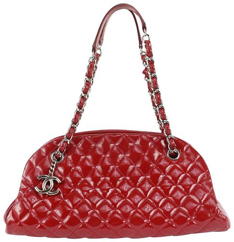 CHANEL QUILTED CHAIN SHOULDER BAG