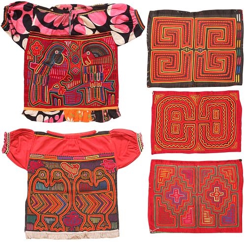 Two Panamanian Blouse with Three Molas