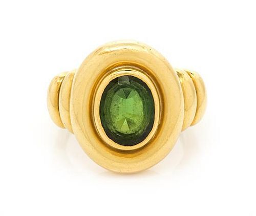A Yellow Gold and Green Tourmaline Ring, 8.40 dwts.