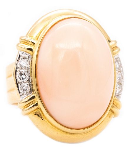 Italian Modern Cocktail Ring In 18K Gold With 25.54 Cts In Diamonds & Coral