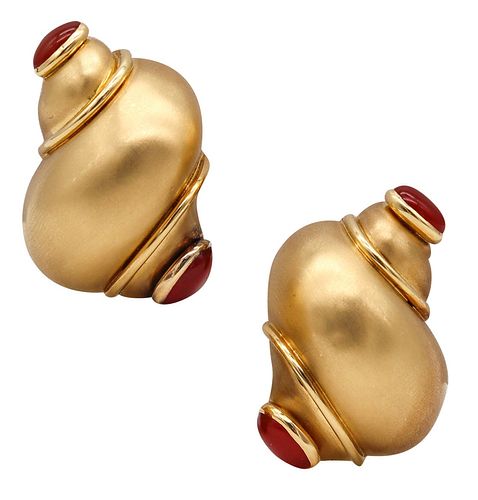 Seaman Schepps Turbo Shell Earrings In 18Kt Yellow Gold With Carnelian