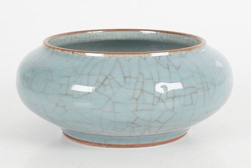 A Chinese Crackle Glaze Bowl
