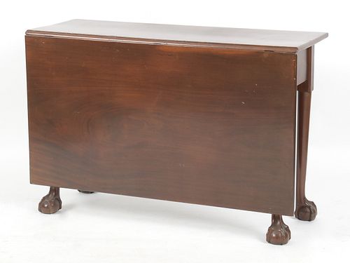 Chippendale Mahogany Drop-Leaf Table, 18th Century