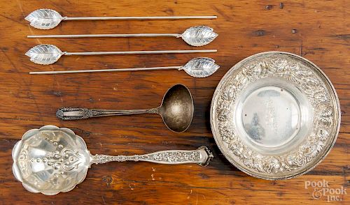 Four Tiffany & Co. sterling silver ice tea spoons, together with a gravy spoon, a Whiting ladle