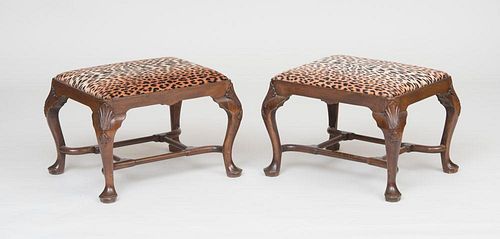 PAIR OF GEORGE III STYLE CARVED MAHOGANY STOOLS, 20TH CENTURY