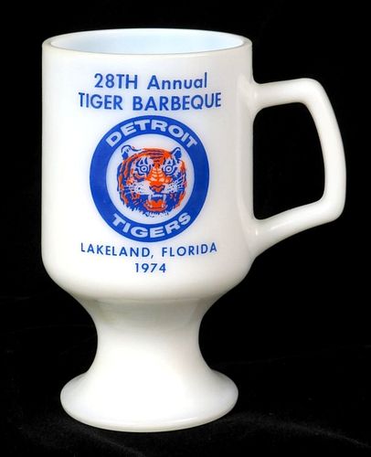 1950 Detroit Tigers Baseball Baerbeque Milk Glass 5½ Inch Mug 