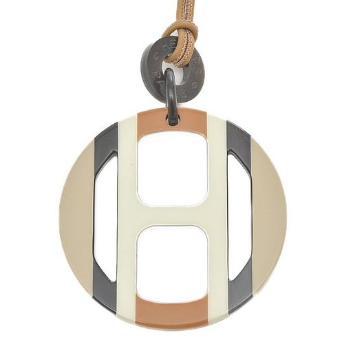 HERMES H EQUIPE BUFFALO HORN NECKLACE
