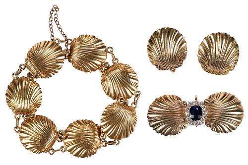 14kt. Set of Shell Motif Bracelet, Earrings and Blue Sapphire with Diamond Brooch